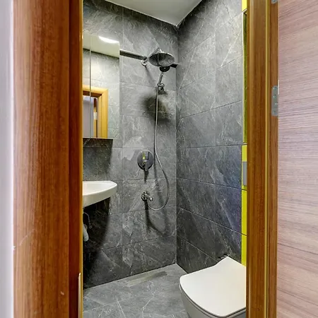 招待所 Brand New Apt, 2023 Design, Fast Internet 50mbps, Tv, Ac, Full White Goods, 300 M To Bosphorus, Near W 伊斯坦布尔