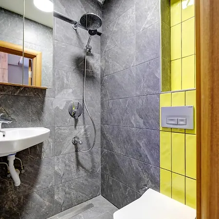 Brand New Apt, 2023 Design, Fast Internet 50mbps, Tv, Ac, Full White Goods, 300 M To Bosphorus, Near W 招待所 伊斯坦布尔