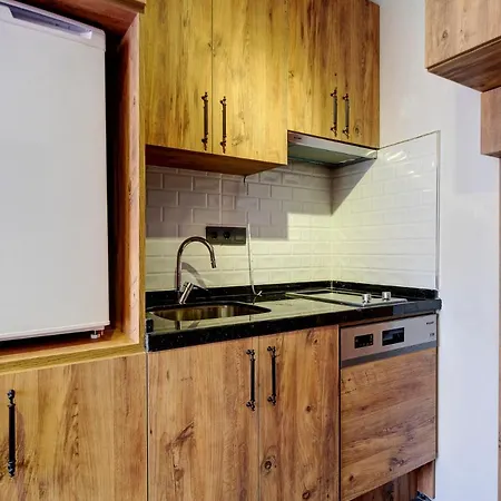 Brand New Apt, 2023 Design, Fast Internet 50mbps, Tv, Ac, Full White Goods, 300 M To Bosphorus, Near W