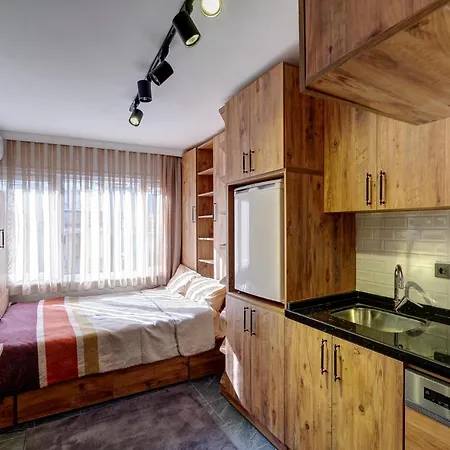 Brand New Apt, 2023 Design, Fast Internet 50mbps, Tv, Ac, Full White Goods, 300 M To Bosphorus, Near W 招待所