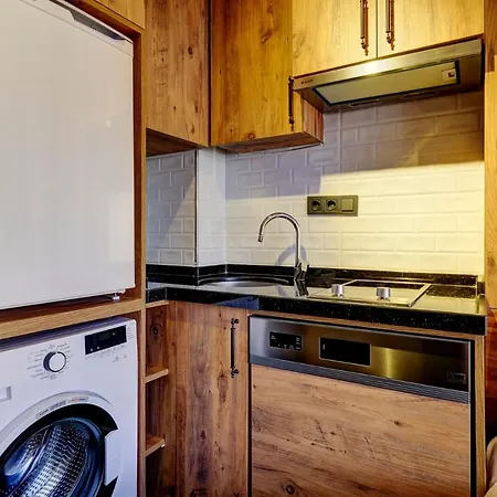Brand New Apt, 2023 Design, Fast Internet 50mbps, Tv, Ac, Full White Goods, 300 M To Bosphorus, Near W * 伊斯坦布尔